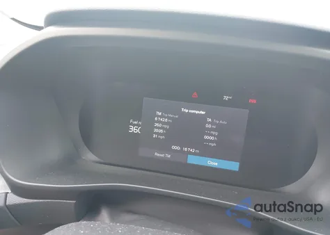 2024 Volvo Xc40 B5 Core Dark Theme z USA, uszkodzony, nr VIN YV4L12UKXR2216003